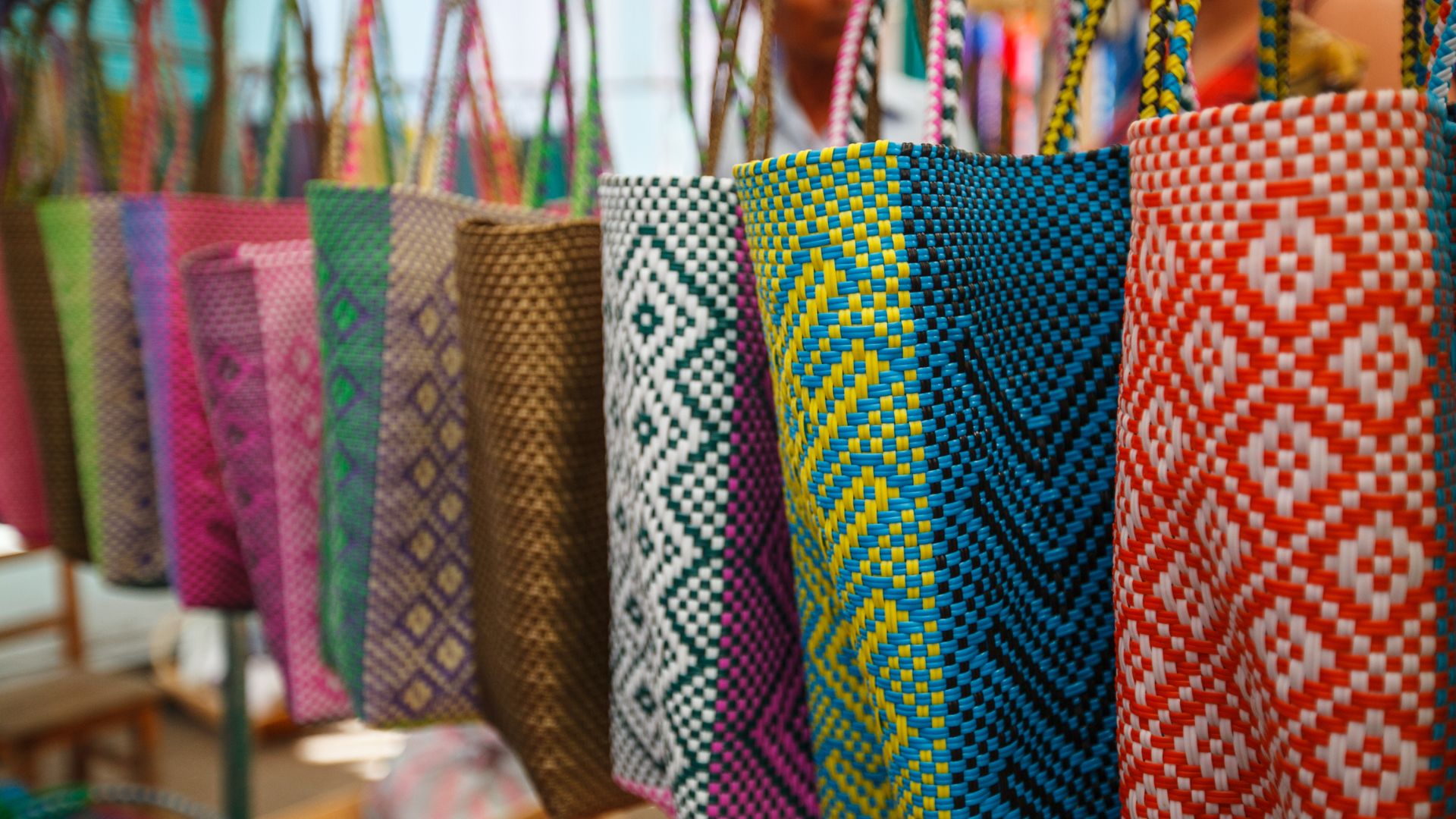 Woven bags require durability and consistent performance for heavy-duty packaging