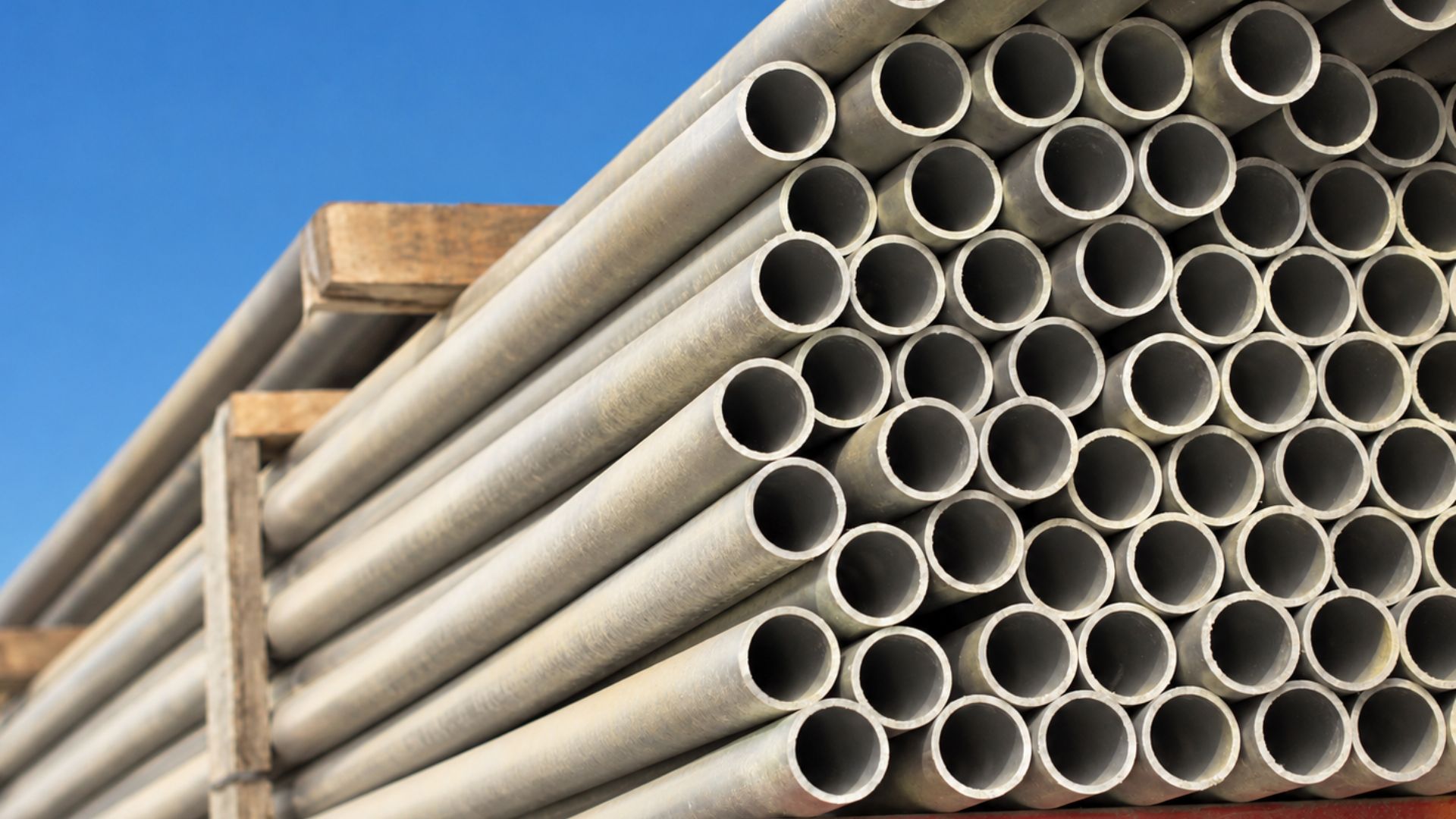 Outdoor plastic materials require stable performance despite changing weather conditions